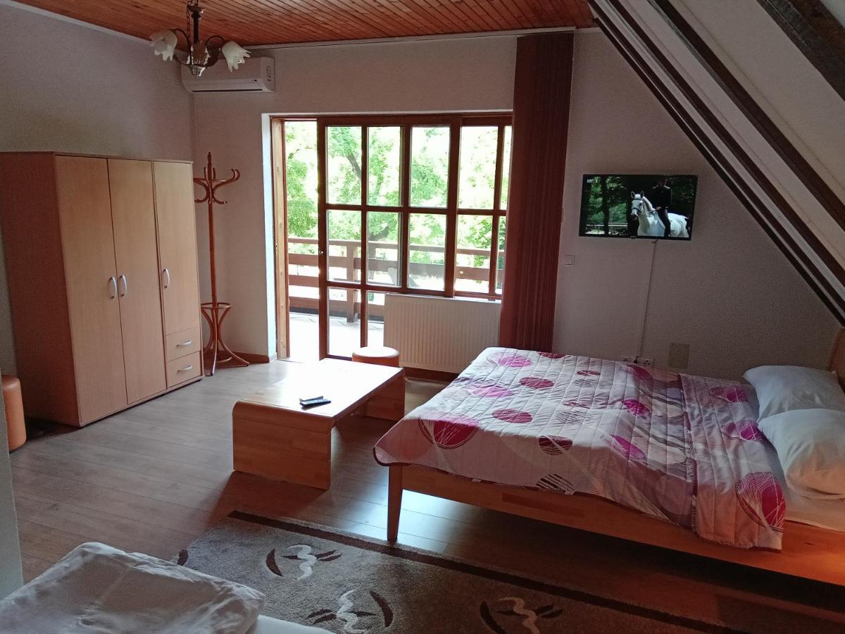 Hotel Prenociste/Restoran Lovac Bihać Esterno foto