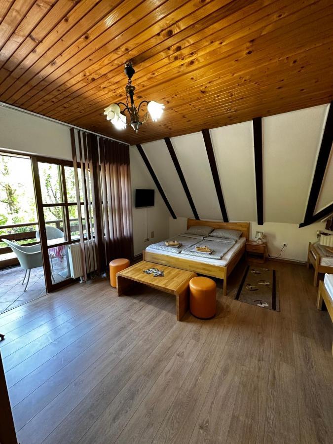 Hotel Prenociste/Restoran Lovac Bihać Esterno foto
